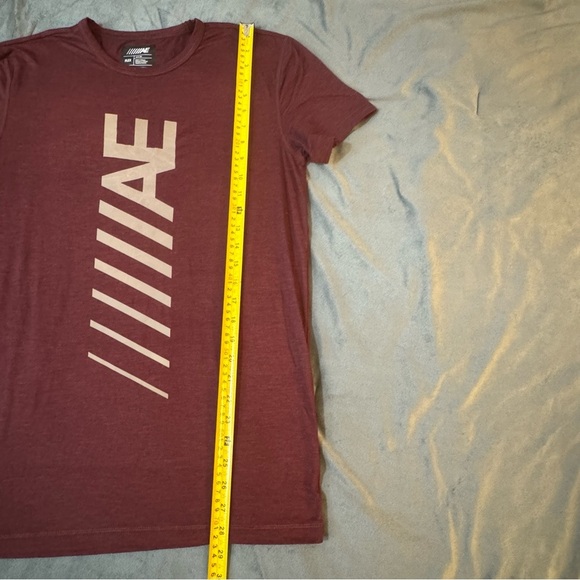 American Eagle Outfitters Short Sleeve Graphic Tee

#1033 - Picture 3 of 6